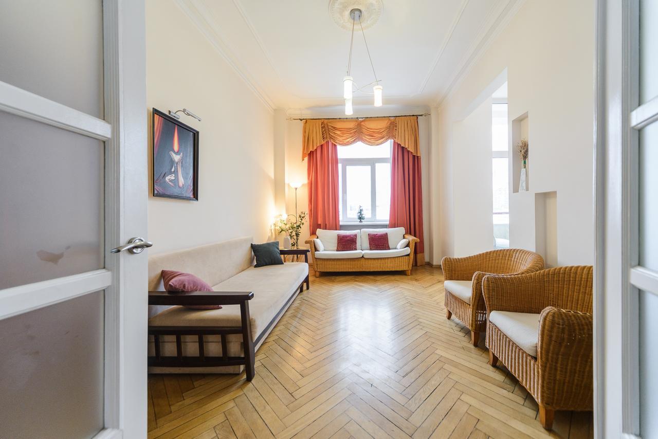 Apartments On Khreschatyk 27 Kiev Dış mekan fotoğraf